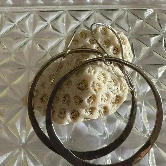 Jewelry Studio Wellfleet Large Eclipse Forged Earrings Sterling Silver - Picture 4 of 8